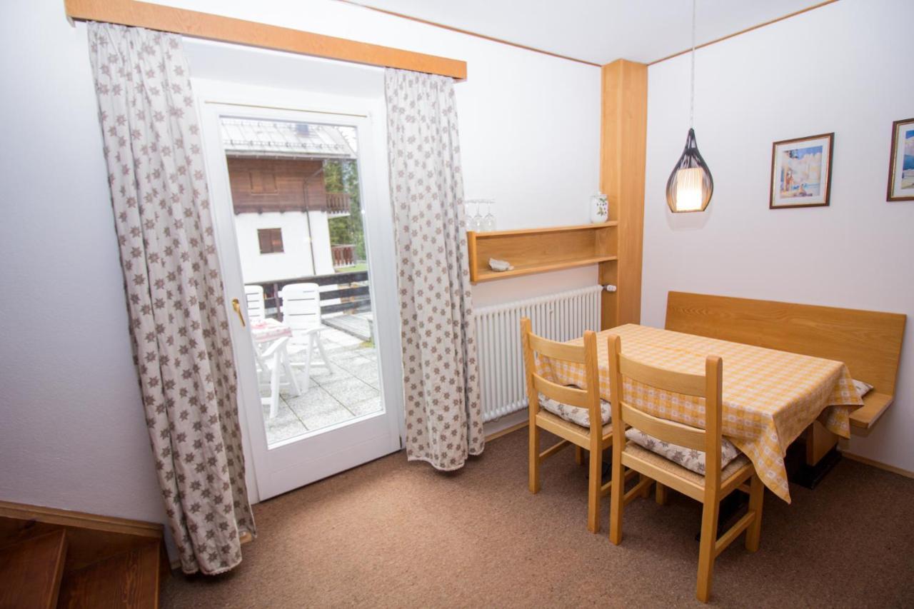 Aparthotel Chris 3*